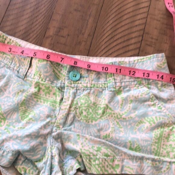 Lilly Pulitzer Walsh Shorts Hidden crab 🦀 and Shells 🐚 in Soft Blue & Green. - Picture 10 of 17